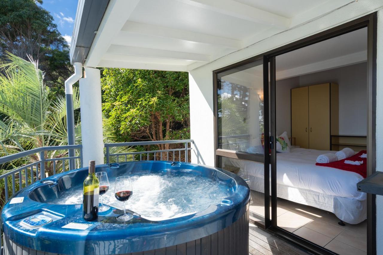 Palm Beach Cottage With Private Spa Pool Kültér fotó
